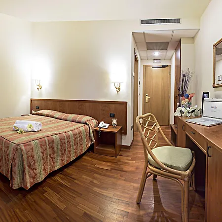 מלון Tivoli טיבולי טרמה