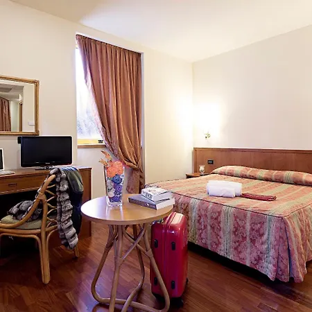 فندق تيفولي تيفولي تيرمي