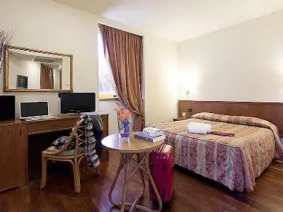 Tivoli Hotel 3*
