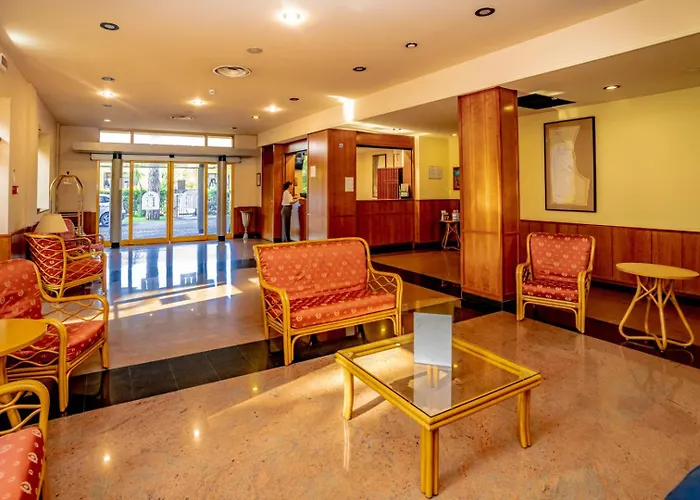 Tivoli Hotel 3*